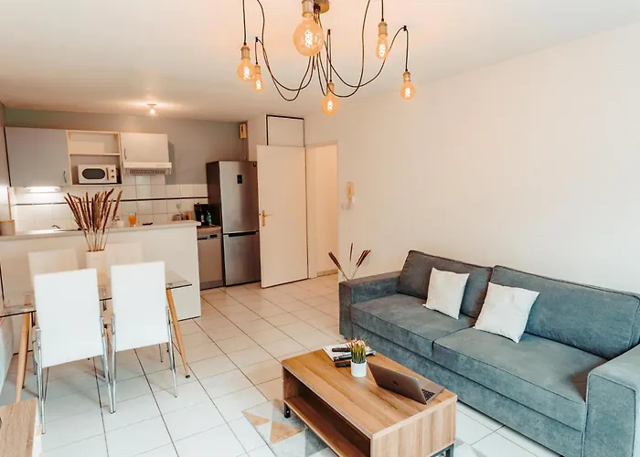 - Paradis Medieval Apartment